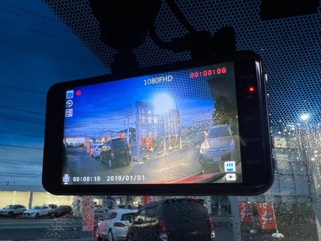 ポルテ Ｆ　アラモード　ドゥ　社外ＨＤＤナビ　ＣＤ　ＤＶＤ　Ｂｌｕｅｔｏｏｔｈ　ＭＳ　フルセグ　バックカメラ　前後ドラレコ　ＥＴＣ　片側電動ドア　純正シートカバー　アイドリングストップ　横滑防止　スマートキー　ＬＥＤライト　フォグ（18枚目）