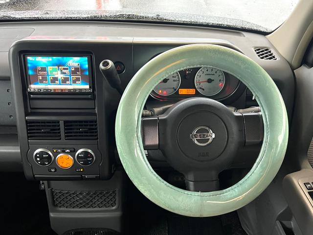 キューブ ライダー　純正ＨＤＤナビ　ＣＤ　ＤＶＤ　ＭＳ　フルセグ　バックカメラ　ＥＴＣ　オートリトラミラー　ライトレベライザー　本革巻ステアリング　スマートキー　ＬＥＤヘッドライト　専用アルミ　関西仕入（20枚目）