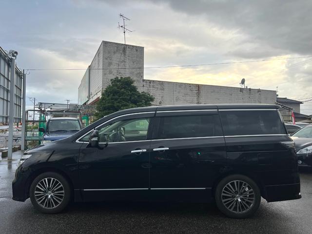 エルグランド ２５０ハイウェイスター　純正メモリーナビ　フルセグ　バックカメラ　後席モニター　Ｆドラレコ　ＥＴＣ　デジタルミラー　半革シート　片側電動ドア　クルコン　横滑り防止　ＬＥＤライト　フォグ　純正１８インチアルミ　名古屋仕入（9枚目）