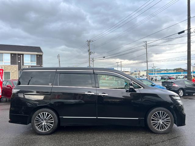 エルグランド ２５０ハイウェイスター　純正メモリーナビ　フルセグ　バックカメラ　後席モニター　Ｆドラレコ　ＥＴＣ　デジタルミラー　半革シート　片側電動ドア　クルコン　横滑り防止　ＬＥＤライト　フォグ　純正１８インチアルミ　名古屋仕入（10枚目）