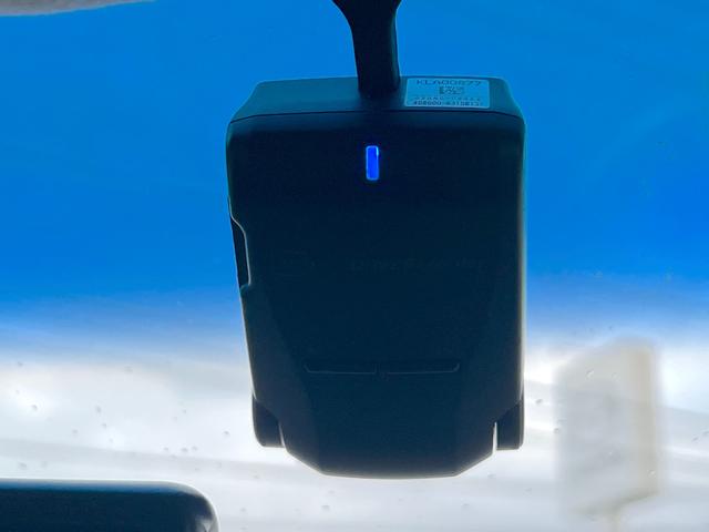 エルグランド ２５０ハイウェイスター　純正メモリーナビ　フルセグ　バックカメラ　後席モニター　Ｆドラレコ　ＥＴＣ　デジタルミラー　半革シート　片側電動ドア　クルコン　横滑り防止　ＬＥＤライト　フォグ　純正１８インチアルミ　名古屋仕入（17枚目）