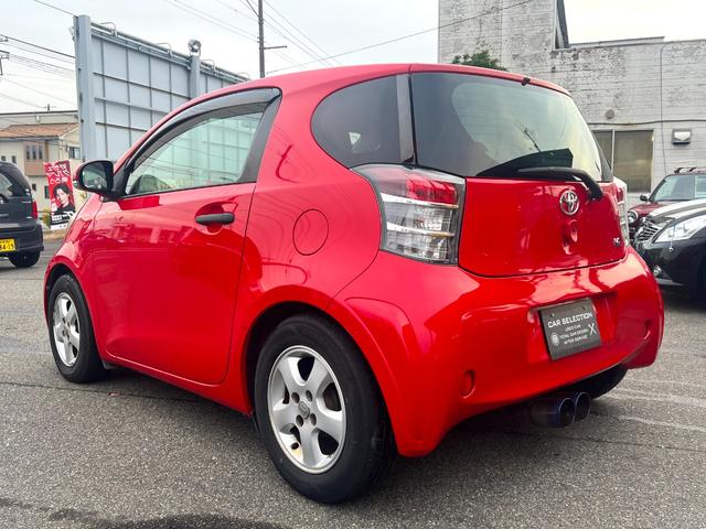 ｉＱ １００Ｇ　レザーパッケージ　ルーフラッピング　純正ＨＤＤナビ　ＣＤ　ＤＶＤ　ＡＵＸ　ＭＳ　ワンセグ　半革シート　横滑り防止　スマートキー＆プッシュスタート　ＨＩＤ　純正アルミ　名古屋仕入（11枚目）