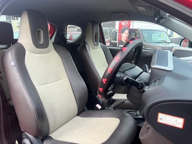 ｉＱ １００Ｇ　レザーパッケージ　ルーフラッピング　純正ＨＤＤナビ　ＣＤ　ＤＶＤ　ＡＵＸ　ＭＳ　ワンセグ　半革シート　横滑り防止　スマートキー＆プッシュスタート　ＨＩＤ　純正アルミ　名古屋仕入（22枚目）