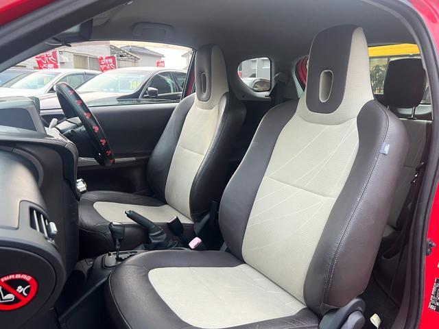 ｉＱ １００Ｇ　レザーパッケージ　ルーフラッピング　純正ＨＤＤナビ　ＣＤ　ＤＶＤ　ＡＵＸ　ＭＳ　ワンセグ　半革シート　横滑り防止　スマートキー＆プッシュスタート　ＨＩＤ　純正アルミ　名古屋仕入（24枚目）