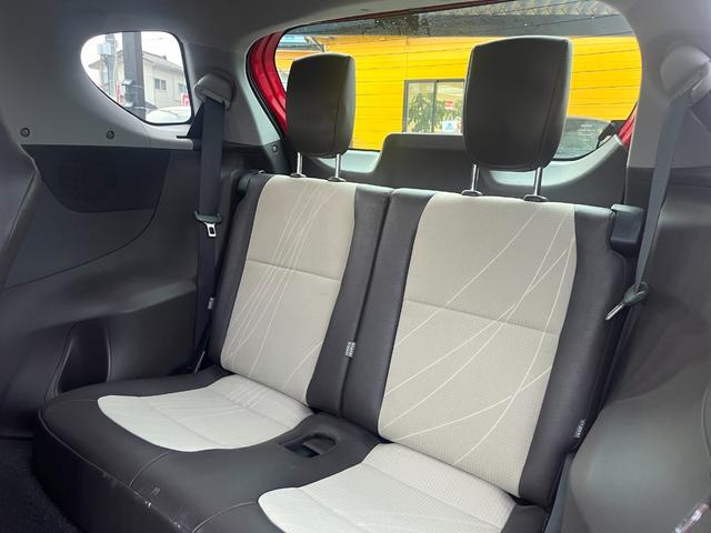 ｉＱ １００Ｇ　レザーパッケージ　ルーフラッピング　純正ＨＤＤナビ　ＣＤ　ＤＶＤ　ＡＵＸ　ＭＳ　ワンセグ　半革シート　横滑り防止　スマートキー＆プッシュスタート　ＨＩＤ　純正アルミ　名古屋仕入（25枚目）