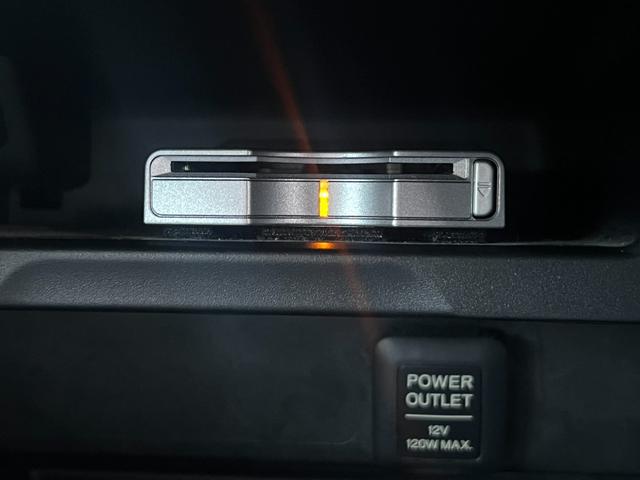 CR-Z α 6速マニュアル 純正メモリーナビ CD DVD Bluetooth ワンセグ バックカメラ ETC ステリモ クルコン 横滑り防止 スマートキー HID フォグ 純正アルミ 名古屋仕入(18枚目)