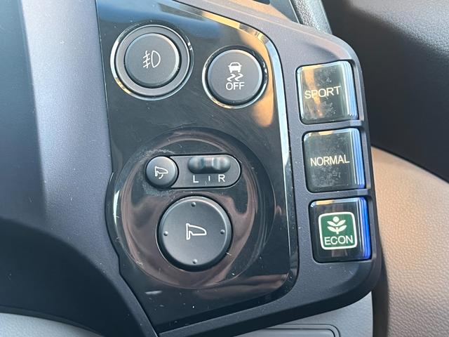 CR-Z α 6速マニュアル 純正メモリーナビ CD DVD Bluetooth ワンセグ バックカメラ ETC ステリモ クルコン 横滑り防止 スマートキー HID フォグ 純正アルミ 名古屋仕入(21枚目)