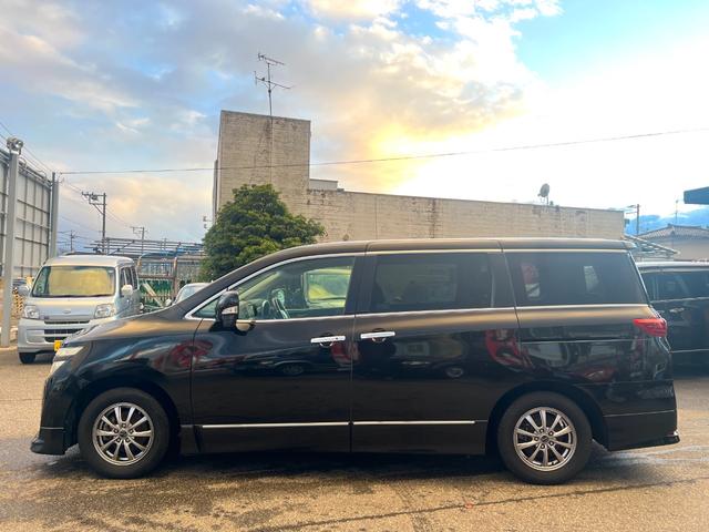 エルグランド 250ハイウェイスターアーバンクロム 社外メモリーナビ CD DVD Bluetooth フルセグ 後席モニター バックカメラ ETC 両側電動ドア 半革シート 横滑り防止 インテリキー HID フォグ 社外16インチアルミ(9枚目)