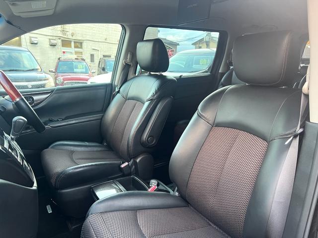 エルグランド 250ハイウェイスターアーバンクロム 社外メモリーナビ CD DVD Bluetooth フルセグ 後席モニター バックカメラ ETC 両側電動ドア 半革シート 横滑り防止 インテリキー HID フォグ 社外16インチアルミ(28枚目)