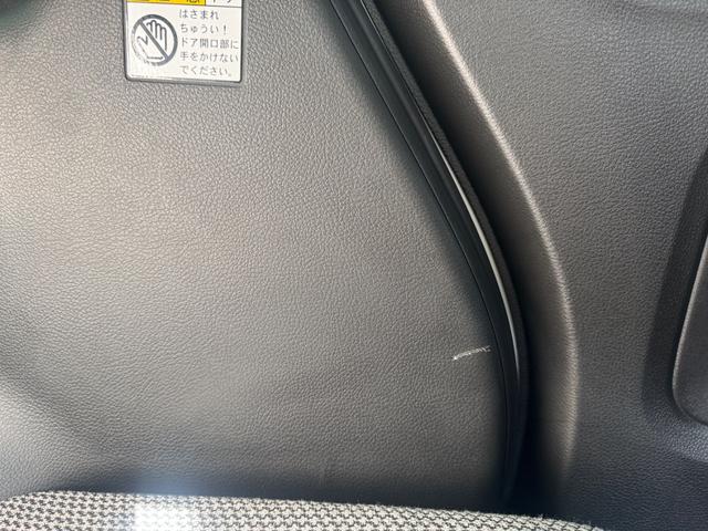 ワゴンＲスマイル ハイブリッドＸ　社外８インチナビ＆バックカメラ　オートライト　両側パワースライドドア　プッシュスタート　シートヒーター　オートエアコン　スズキセーフティーサポート　４ＷＤ　スタッドレスタイヤ付き　フォグランプ（13枚目）