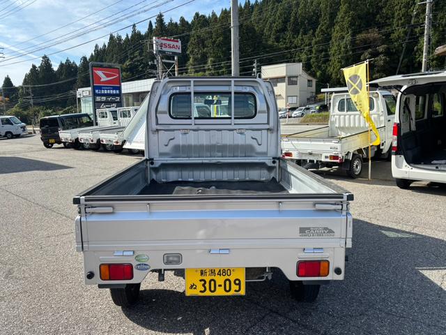 キャリイトラック KC オートマ4WD エアコン パワステ 防衛処理済  タイミングチェーン AT車 切替4WD(6枚目)