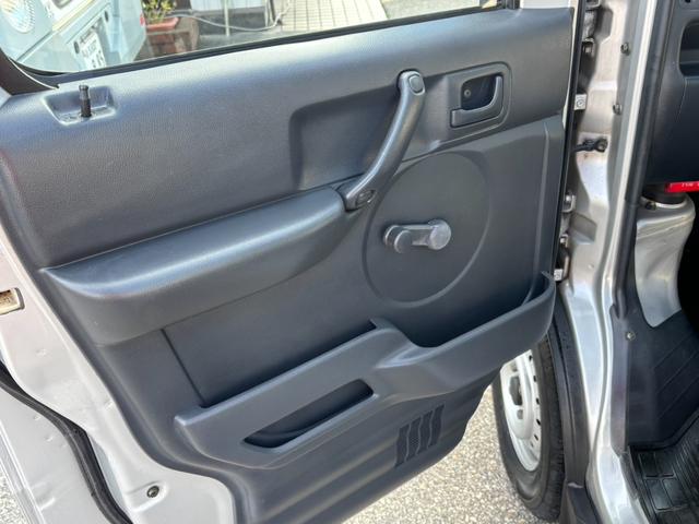 キャリイトラック KC オートマ4WD エアコン パワステ 防衛処理済  タイミングチェーン AT車 切替4WD(31枚目)