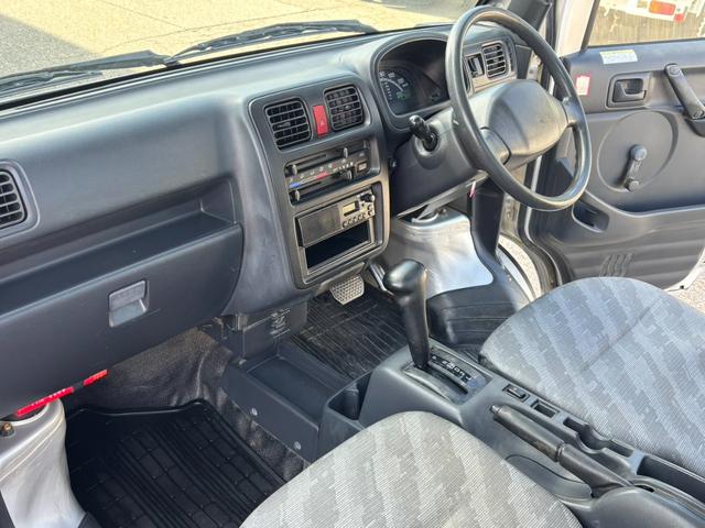 キャリイトラック KC オートマ4WD エアコン パワステ 防衛処理済  タイミングチェーン AT車 切替4WD(32枚目)