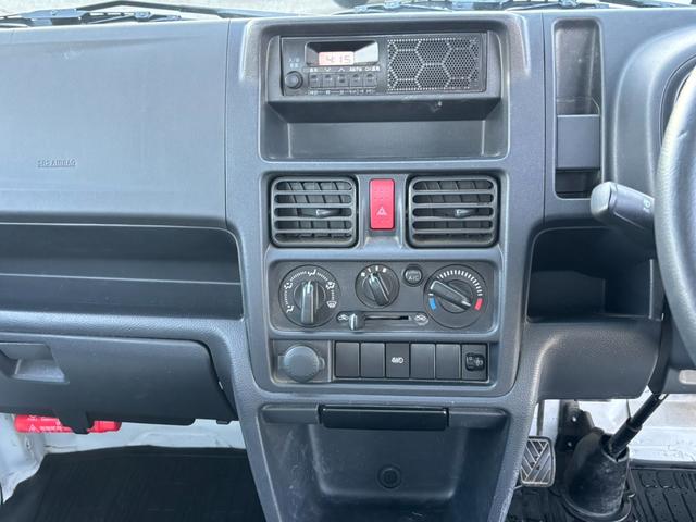 キャリイトラック KCエアコン・パワステ 4WD マニュアル 走行19900km ABS Wエアバッグ 記録簿(16枚目)