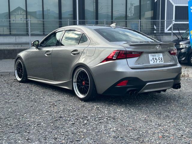 ＩＳ ＩＳ２５０　Ｆスポーツ　ミラーリング　ＢＢＳ　ＬＭ１９インチ　社外マフラー　車高調　ローダウン（6枚目）