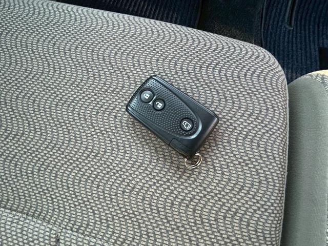 タント Ｘ　エアバック　スマ－トキ－　ＰＳ　ＰＷ　Ｗエアバッグ　左側パワースライドドア　ＥＴＣ　キーレス　エアコン　衝突安全ボディ　盗難防止システム　ＡＢＳ　ベンチシート　寒冷地仕様　アイドリングＳＴＯＰ　４ＷＤ（26枚目）