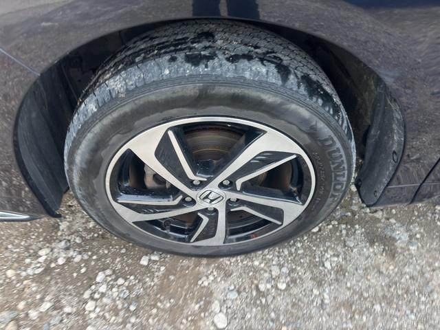オデッセイ アブソルート　ナビ　ＴＶ　バックカメラ　４ＷＤ　両側パワースライドドア　３列シ－ト　８人乗り　盗難防止システム　衝突被害軽減システム　Ｂｌｕｅｔｏｏｔｈ接続　スマートーキ　プシュッスタート（44枚目）