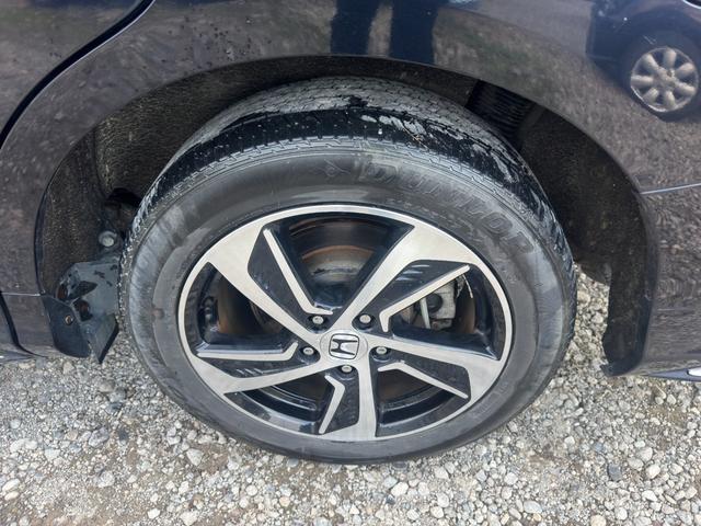 オデッセイ アブソルート　ナビ　ＴＶ　バックカメラ　４ＷＤ　両側パワースライドドア　３列シ－ト　８人乗り　盗難防止システム　衝突被害軽減システム　Ｂｌｕｅｔｏｏｔｈ接続　スマートーキ　プシュッスタート（45枚目）