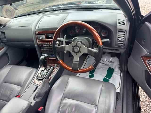 スカイライン ２５ＧＴ　エアコン　パワステリング　パワ－ウインドア　エアバッグ　サンルーフ　ＡＴ車　キ－レス（15枚目）