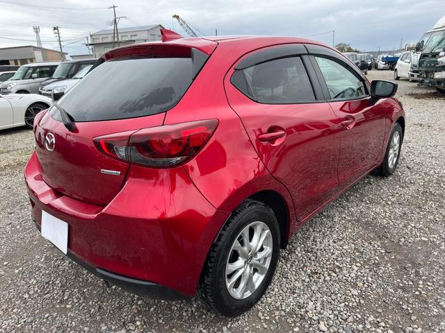 ＭＡＺＤＡ２ １５Ｓ　スマートエディション　ナビ　ＴＶ　バックカメラ　サイドカメラ　フロントカメラ　ＥＴＣ　アイドリングストップ　スマートーキ　プシュッスタート　衝突被害軽減システム　盗難防止システム　Ｂｌｕｅｔｏｏｔｈ接続（8枚目）