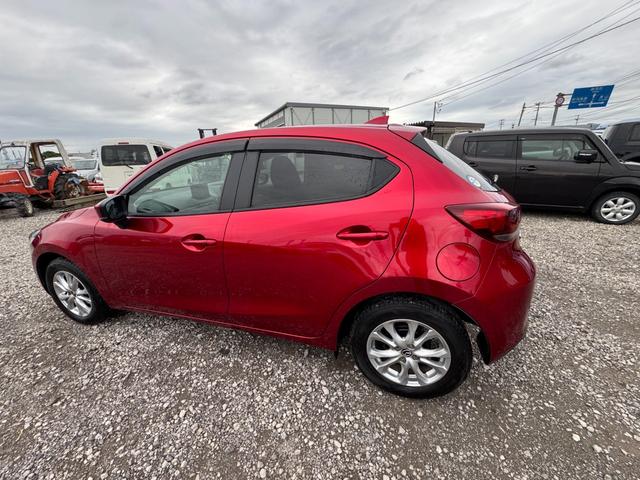 ＭＡＺＤＡ２ １５Ｓ　スマートエディション　ナビ　ＴＶ　バックカメラ　サイドカメラ　フロントカメラ　ＥＴＣ　アイドリングストップ　スマートーキ　プシュッスタート　衝突被害軽減システム　盗難防止システム　Ｂｌｕｅｔｏｏｔｈ接続（12枚目）