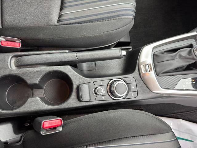 ＭＡＺＤＡ２ １５Ｓ　スマートエディション　ナビ　ＴＶ　バックカメラ　サイドカメラ　フロントカメラ　ＥＴＣ　アイドリングストップ　スマートーキ　プシュッスタート　衝突被害軽減システム　盗難防止システム　Ｂｌｕｅｔｏｏｔｈ接続（21枚目）