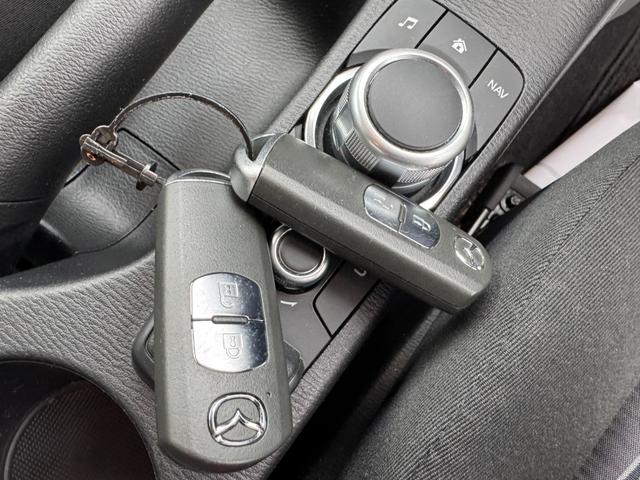 ＭＡＺＤＡ２ １５Ｓ　スマートエディション　ナビ　ＴＶ　バックカメラ　サイドカメラ　フロントカメラ　ＥＴＣ　アイドリングストップ　スマートーキ　プシュッスタート　衝突被害軽減システム　盗難防止システム　Ｂｌｕｅｔｏｏｔｈ接続（25枚目）