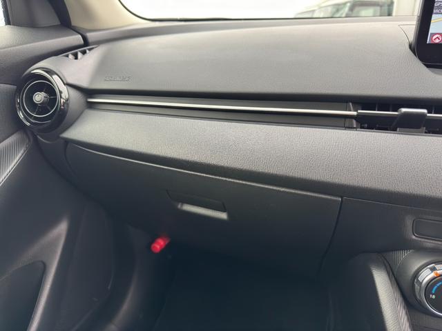 ＭＡＺＤＡ２ １５Ｓ　スマートエディション　ナビ　ＴＶ　バックカメラ　サイドカメラ　フロントカメラ　ＥＴＣ　アイドリングストップ　スマートーキ　プシュッスタート　衝突被害軽減システム　盗難防止システム　Ｂｌｕｅｔｏｏｔｈ接続（31枚目）
