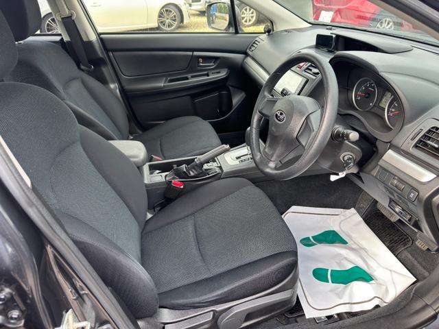 インプレッサＧ４ １．６ｉ　４ＷＤ　ナビ　ＴＶ　バックカメラ　ＥＴＣ　キ－レス　横滑り防止装置　盗難防止システム（14枚目）