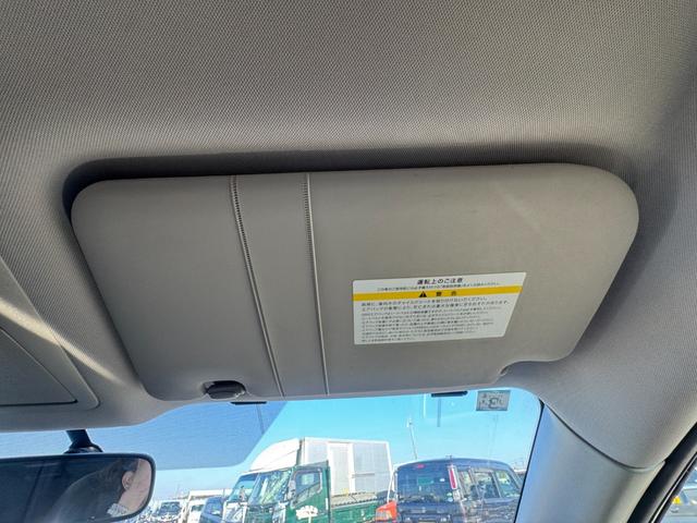 エクストレイル ２０Ｘ　ナビ　ＴＶ　４ＷＤ　アイドリングストップ　シ－トヒータ－　スマートーキ　プシュッスタート盗難防止システム　衝突安全ボディ　パワステリング　パワ－ウインドア（33枚目）