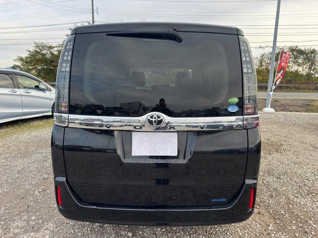 ヴォクシー X ナビ TV バックカメラ 後席モニター付き 両側パワースライドドア ドライブレコーダー スマートーキ プシュッスタート 3列シ-ト 8人乗り アイドリングストップ パワーウィンドウ(7枚目)