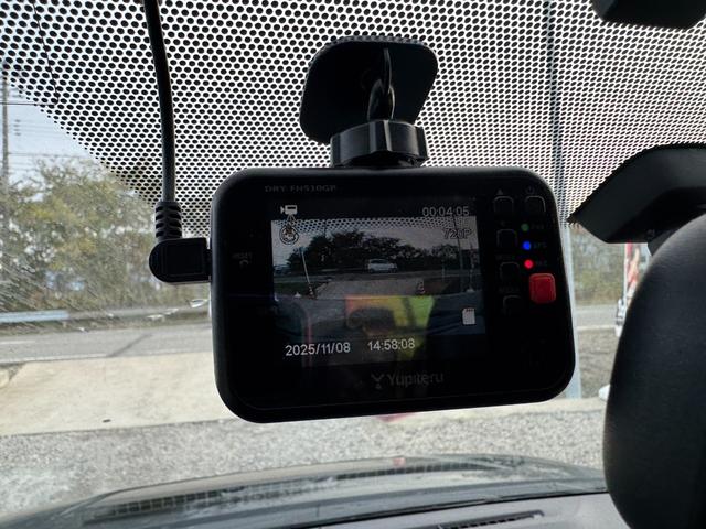 ヴォクシー X ナビ TV バックカメラ 後席モニター付き 両側パワースライドドア ドライブレコーダー スマートーキ プシュッスタート 3列シ-ト 8人乗り アイドリングストップ パワーウィンドウ(30枚目)