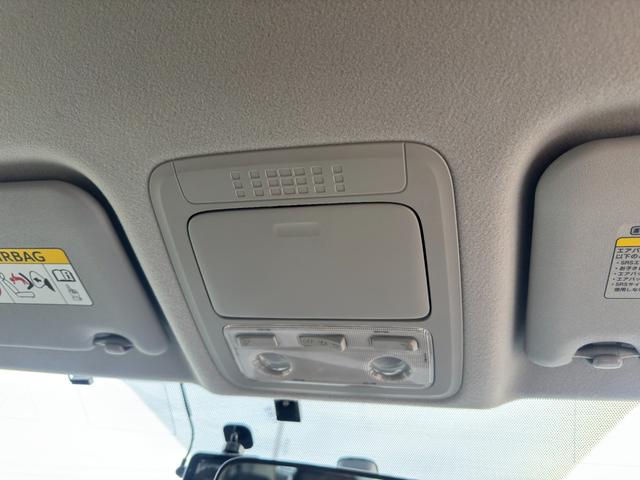 ヴォクシー X ナビ TV バックカメラ 後席モニター付き 両側パワースライドドア ドライブレコーダー スマートーキ プシュッスタート 3列シ-ト 8人乗り アイドリングストップ パワーウィンドウ(32枚目)