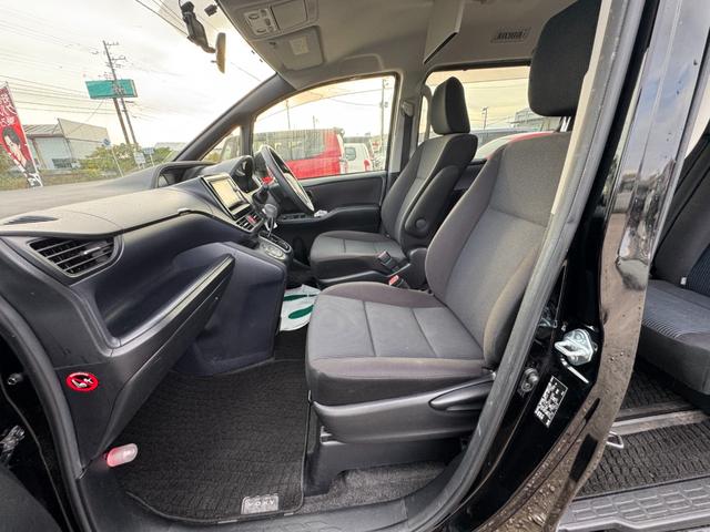 ヴォクシー X ナビ TV バックカメラ 後席モニター付き 両側パワースライドドア ドライブレコーダー スマートーキ プシュッスタート 3列シ-ト 8人乗り アイドリングストップ パワーウィンドウ(38枚目)