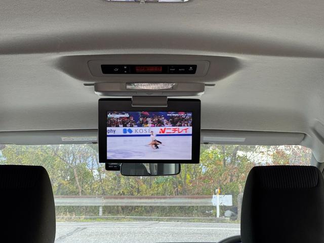 ヴォクシー X ナビ TV バックカメラ 後席モニター付き 両側パワースライドドア ドライブレコーダー スマートーキ プシュッスタート 3列シ-ト 8人乗り アイドリングストップ パワーウィンドウ(40枚目)