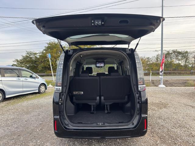 ヴォクシー X ナビ TV バックカメラ 後席モニター付き 両側パワースライドドア ドライブレコーダー スマートーキ プシュッスタート 3列シ-ト 8人乗り アイドリングストップ パワーウィンドウ(44枚目)