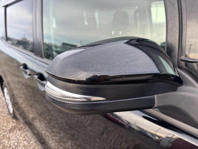 ヴォクシー X ナビ TV バックカメラ 後席モニター付き 両側パワースライドドア ドライブレコーダー スマートーキ プシュッスタート 3列シ-ト 8人乗り アイドリングストップ パワーウィンドウ(50枚目)