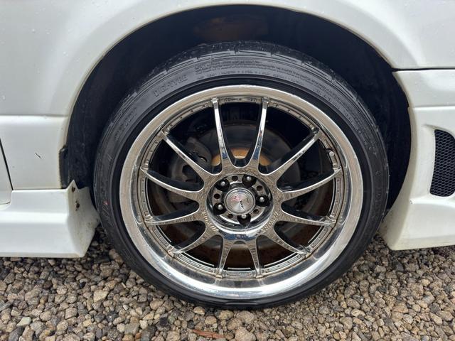 レガシィＢ４ ＲＳＫ　エアコン　パワーステアリング　パワーウィンドウ　運転席エアバッグ　ＡＢＳ　助手席エアバッグ　ＨＩＤ（29枚目）