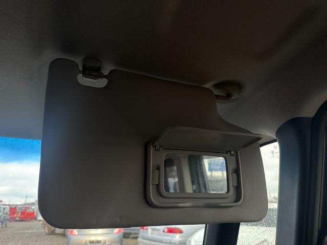 N-BOXカスタム G・ターボパッケージ エアコン パワーステアリング パワーウィンドウ盗難防止システム 電動格納ミラー オートライト(21枚目)