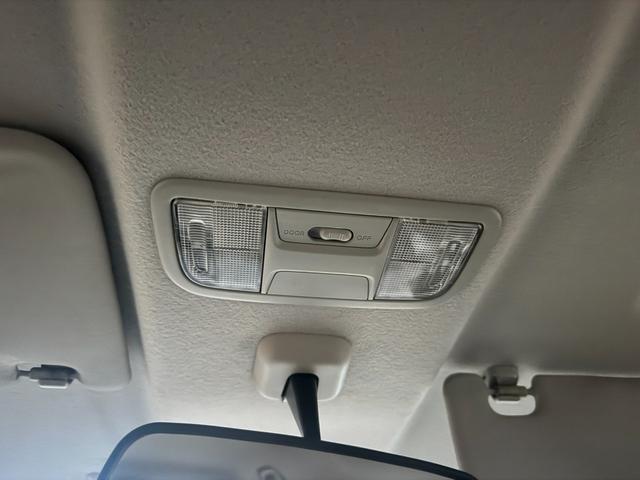 N-BOXカスタム G・ターボパッケージ エアコン パワーステアリング パワーウィンドウ盗難防止システム 電動格納ミラー オートライト(22枚目)