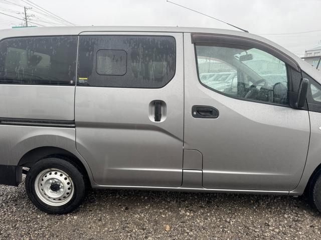 ＮＶ２００バネットバン ＤＸ　エアコン　パワステ　パワーウインドウ　エアバック　ナビ（10枚目）
