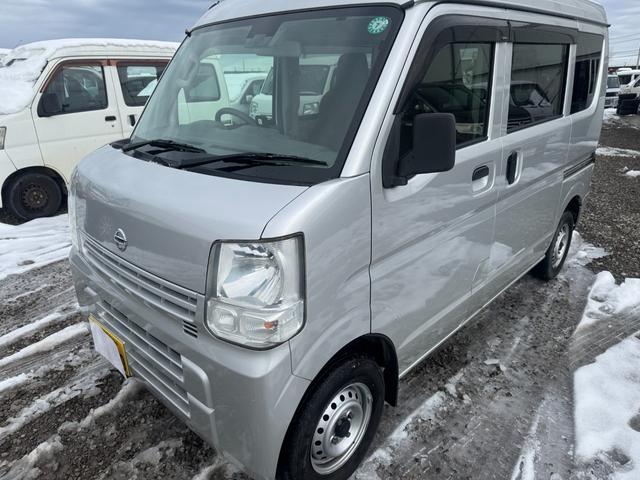 NV100クリッパーバン DX エマージェンシーブレーキパッケージ エマージェンシーブレーキパッケージ エアコン バックカメラ エアバッグ ナビ TV 4WD(8枚目)