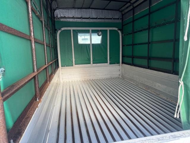 トヨエース ベースグレード　パワーウィンドウ　パワステリング　エアコン　４ＷＤ　３人乗り　最大積載量　１１５０ＫＧ（24枚目）