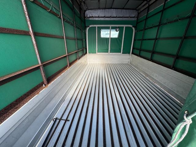 トヨエース ベースグレード　パワーウィンドウ　パワステリング　エアコン　４ＷＤ　３人乗り　最大積載量　１１５０ＫＧ（25枚目）