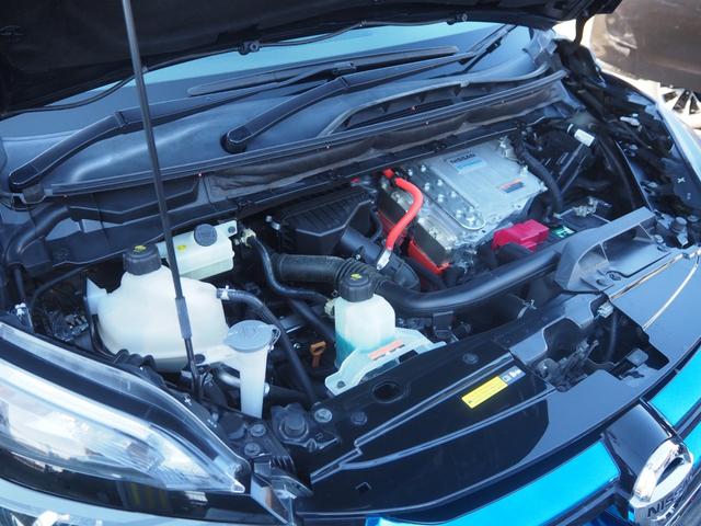 セレナ ｅ－パワー　ハイウェイスターＶ　７人乗り　両側パワースライドドア　アラウンドビューモニター　クリアランスソナー　９インチ純正ナビ　地デジ　ＢＴ　前後ドライブレコーダー　パーキングアシスト　ウォークスルー　後席サンシェード（20枚目）