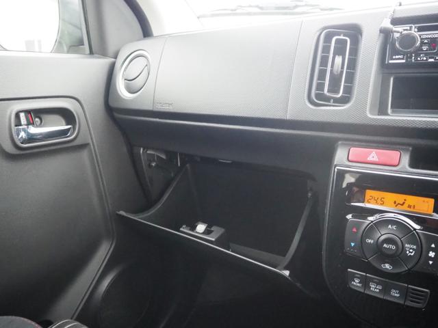 アルトワークス ベースグレード　５ＭＴ　ターボ　純正オーディオ　レカロシート　プッシュスタート　ＨＩＤヘッドライト　ＫＹＢショック　革巻きステアリング　オートエアコン　フロントフォグランプ　ミラーヒーター　純正１５インチＡＷ（69枚目）