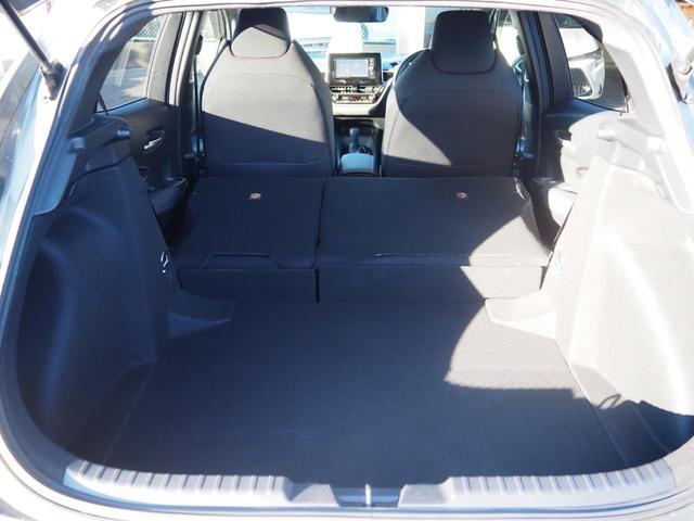 ☆広々した荷室はゴルフバック等の大きな荷物も積めます♪