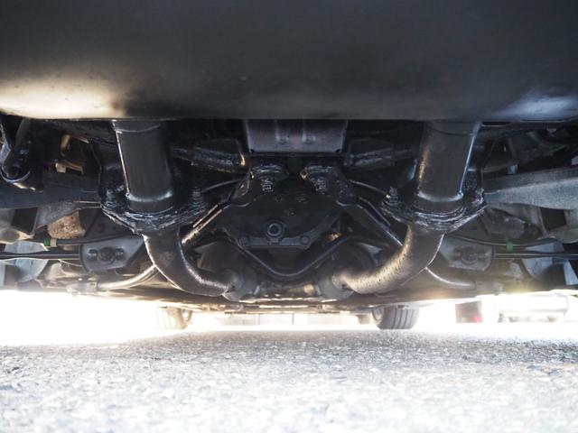 フェアレディZ ベースグレード 純正18インチAW 社外オーディオ 革巻きステアリング オートライト HIDヘッドライト パドルシフト 電格ミラー 禁煙車 記録簿付き プッシュスタート シートリフター テレスコ フロアマット(7枚目)