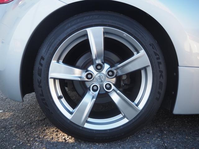 フェアレディZ ベースグレード 純正18インチAW 社外オーディオ 革巻きステアリング オートライト HIDヘッドライト パドルシフト 電格ミラー 禁煙車 記録簿付き プッシュスタート シートリフター テレスコ フロアマット(44枚目)