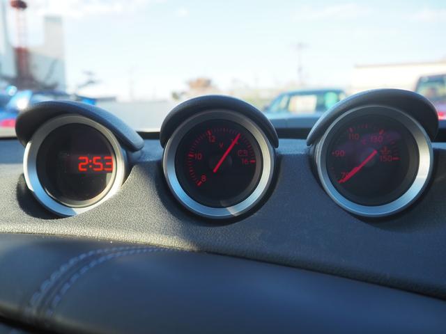 フェアレディZ ベースグレード 純正18インチAW 社外オーディオ 革巻きステアリング オートライト HIDヘッドライト パドルシフト 電格ミラー 禁煙車 記録簿付き プッシュスタート シートリフター テレスコ フロアマット(57枚目)